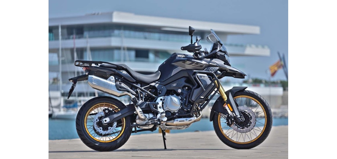 Voge 900 DSX: opinión, prueba y precio de la trail que desafía a BMW y Honda